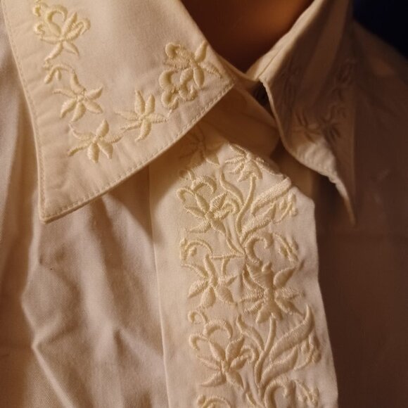 Jennifer Blair Cream Blouse With Beautiful Embroidery - Size 6 - Picture 3 of 10